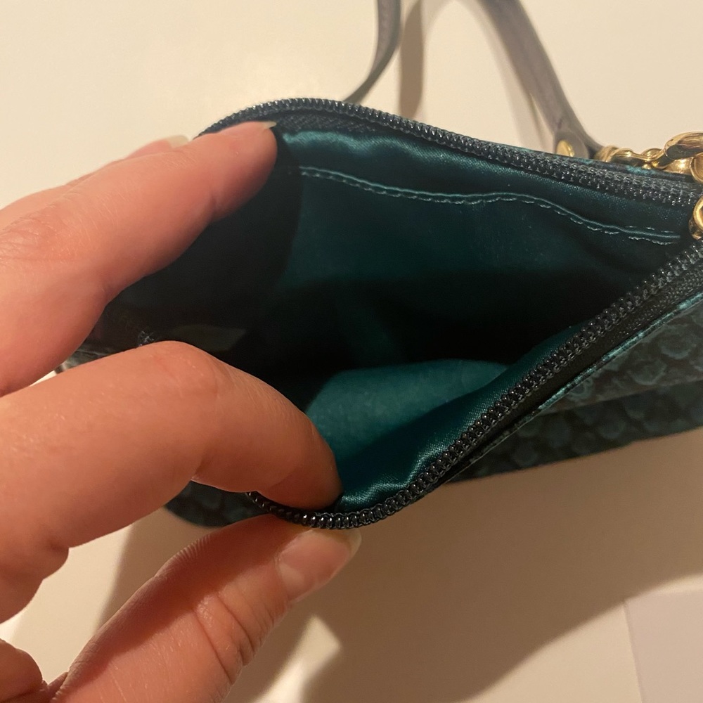 NWT Coach Teal Patterned Wristlet - Picture 5 of 6